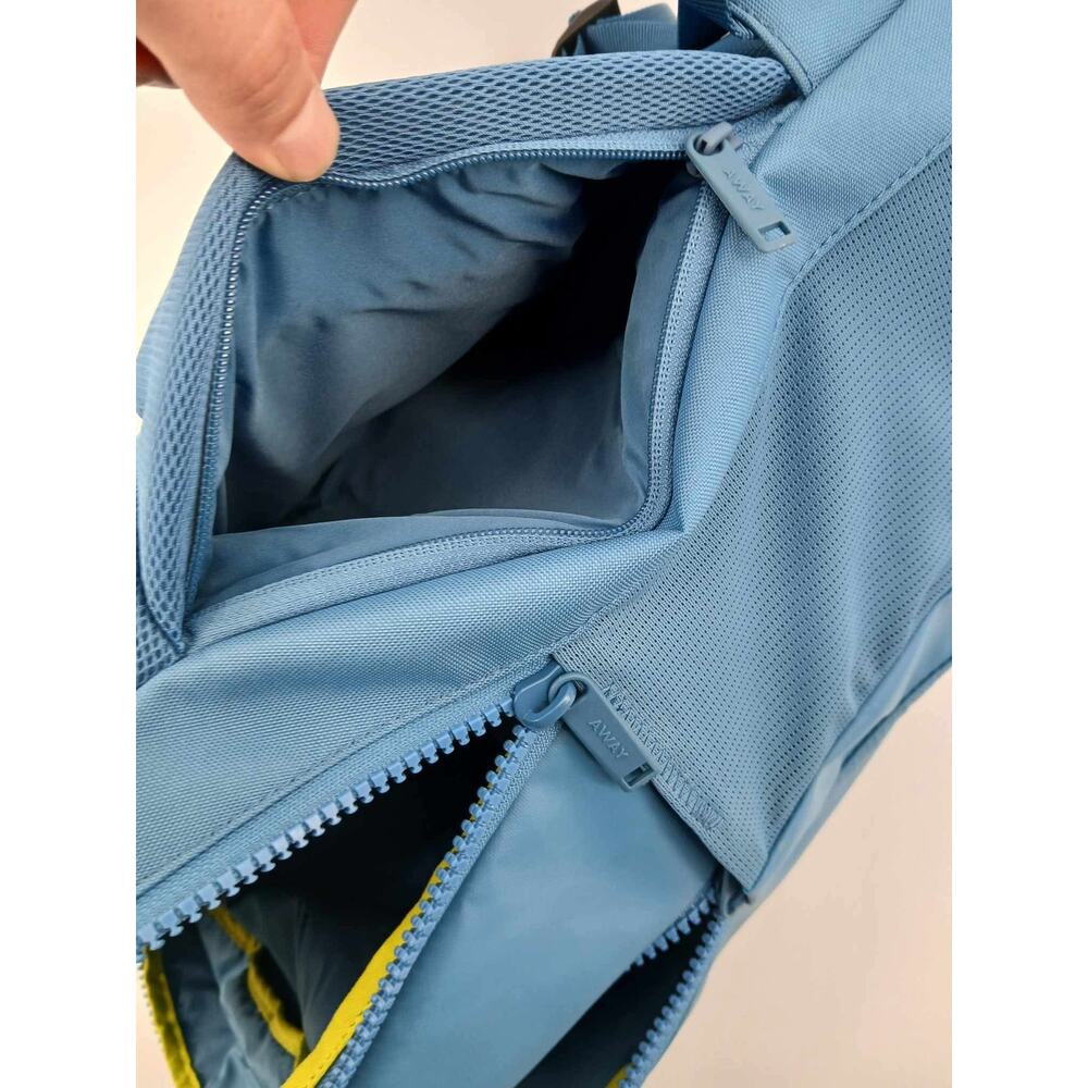 Away Active Backpack 26L blue water resistant - Picture 8 of 8